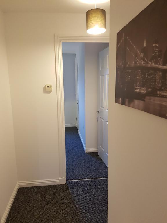 Bathgate Contractor And Business Apartment 外观 照片