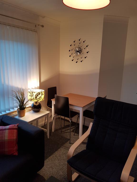 Bathgate Contractor And Business Apartment 外观 照片